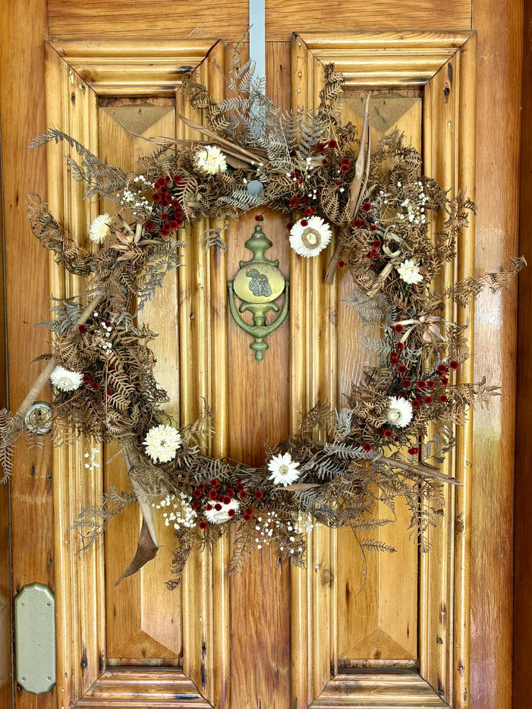 Festive Farmhouse Dried Flower Wreath Workshop