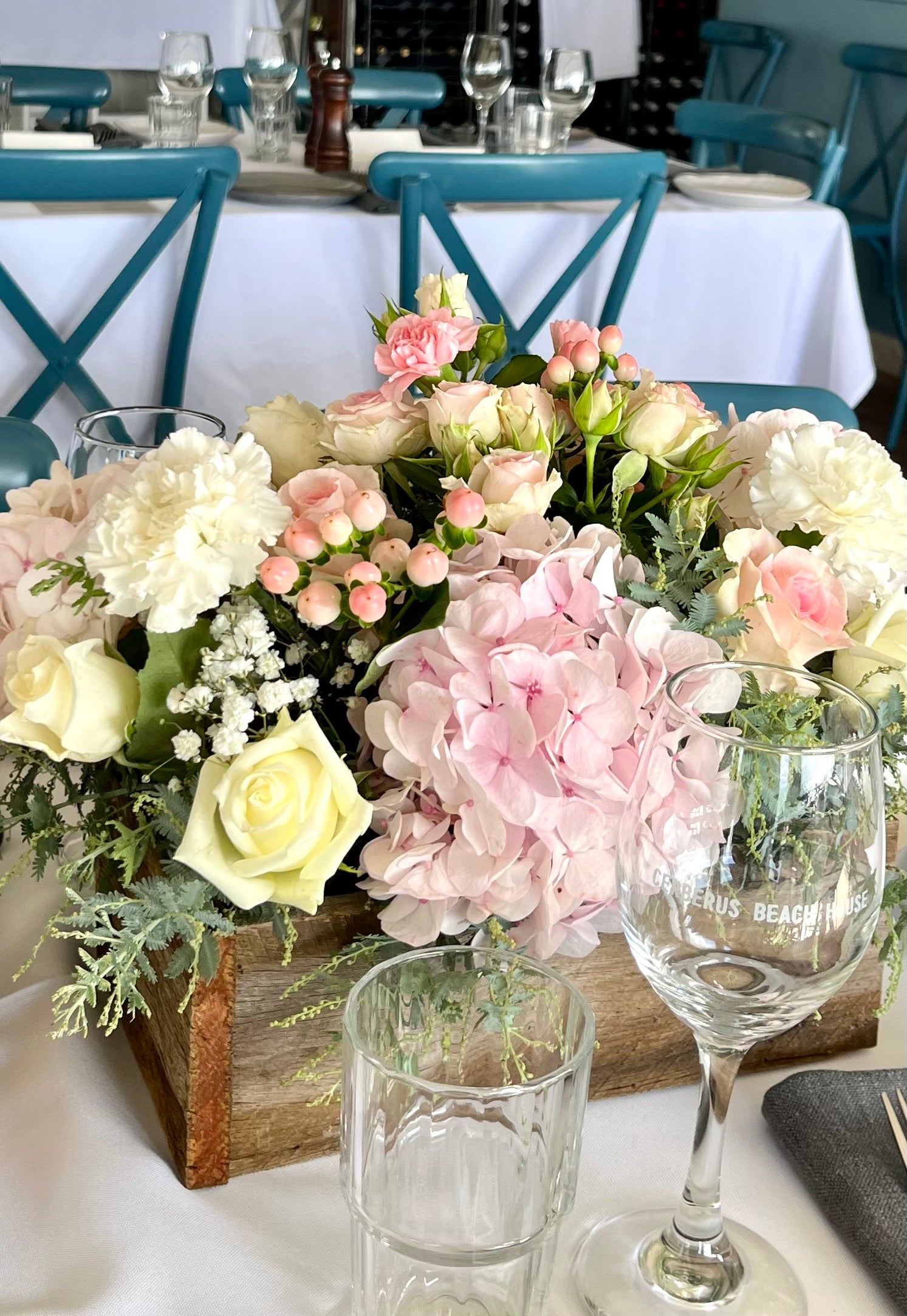 Send flowers Same day delivery with Langwarrin Florist shop Flowers