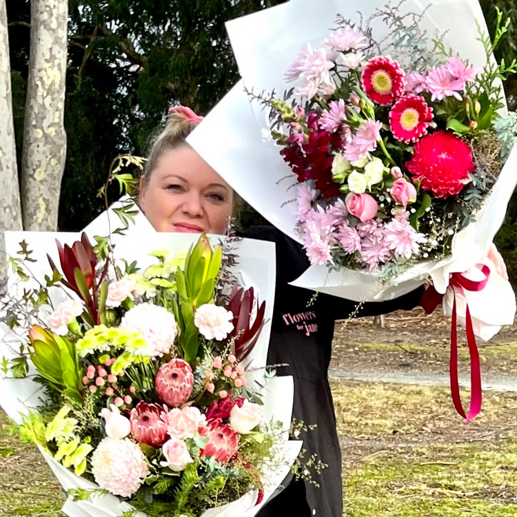 Send flowers Same day delivery with Langwarrin Florist shop Flowers